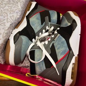 Denim Zumba Air Soul Sneakers Size 8